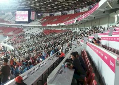 در اندونزی چه خبر است؟ تماشای مسابقه با جیب خالی