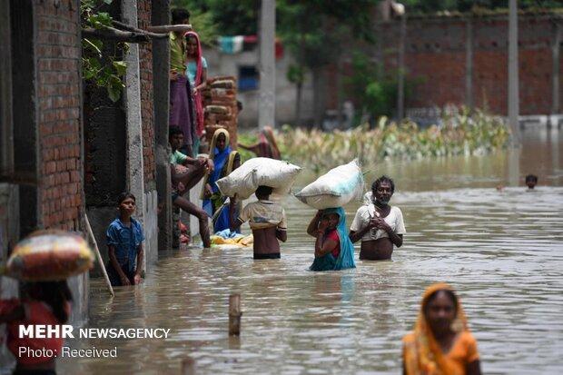 بیش از هزار و 600 هندی بر اثر باران های موسمی جان باختند