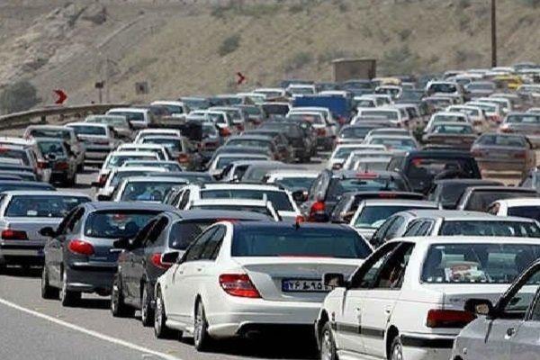 ترافیک محور هراز تا پیست آبعلی سنگین است ترافیک محور هراز تا پیست آبعلی سنگین است