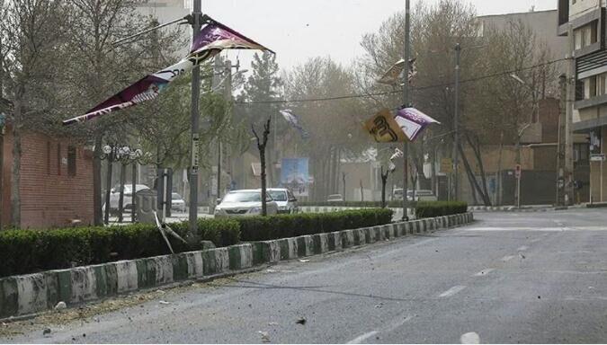 خبرنگاران وزش باد شدید در البرز 2 مصدوم بر جا گذاشت