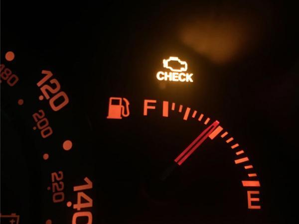 چرا چراغ چک خودرو روشن می گردد؟ خبرنگاران