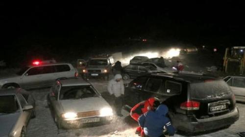 امدادرسانی هلال احمر به 250 خودروی گرفتار در برف و کولاک