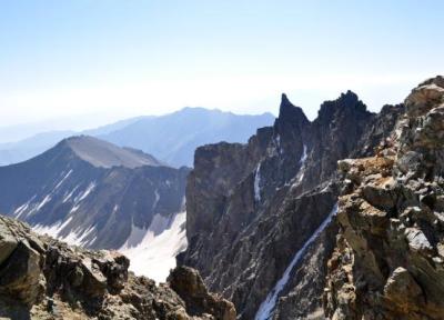 سفر به ارتفاعات البرز، این کوه تماشایی 5 قله دارد