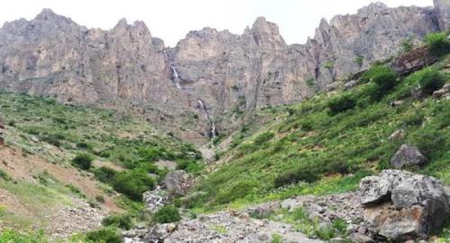 آبشار هریجان ، جادوی آب و جنگل در یک قاب آبشار هریجان ، جادوی آب و جنگل در یک قاب